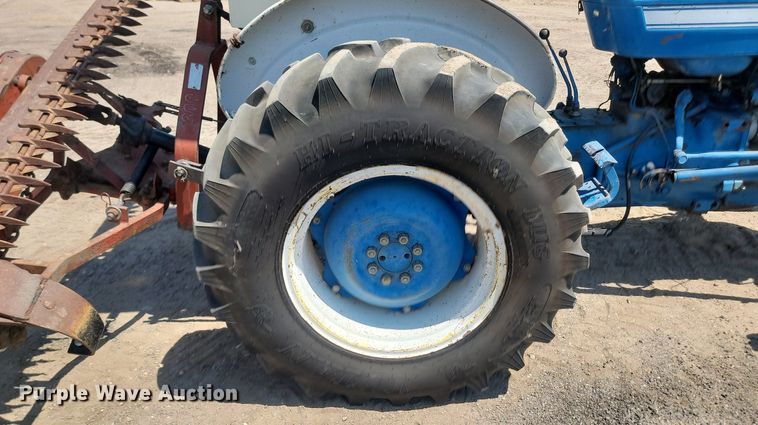 image for item OD9662 1971 Ford 2000 tractor