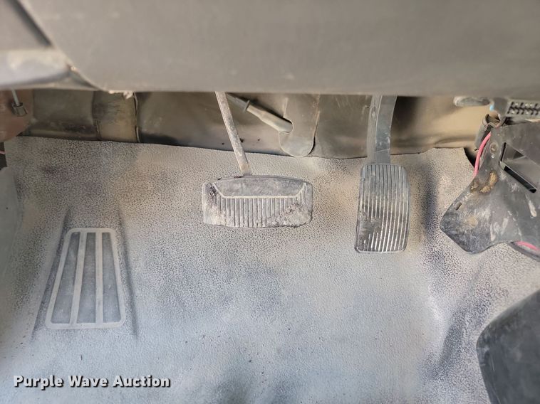 image for item OD9664 2000 Ford F150 pickup truck