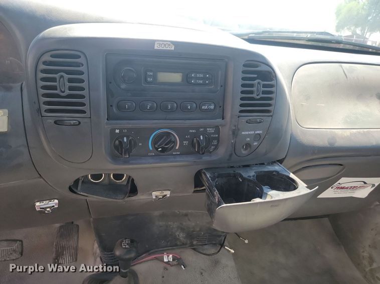 image for item OD9664 2000 Ford F150 pickup truck