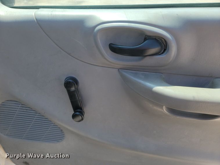 image for item OD9664 2000 Ford F150 pickup truck