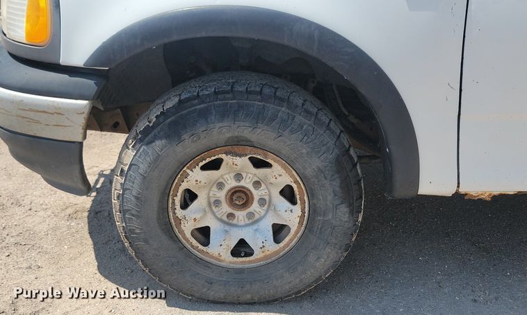 image for item OD9664 2000 Ford F150 pickup truck