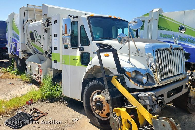 image for item OF9822 2011 International  7300 refuse truck