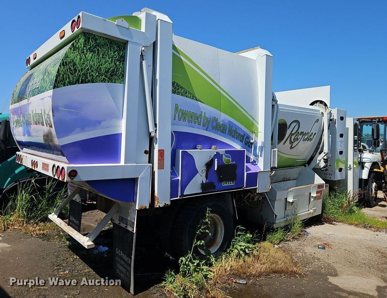 image for item OF9822 2011 International  7300 refuse truck