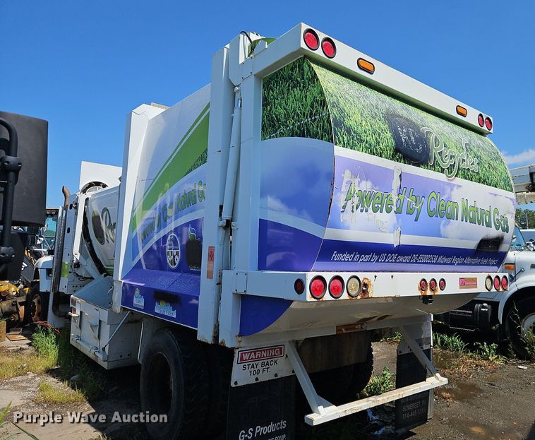 image for item OF9822 2011 International  7300 refuse truck