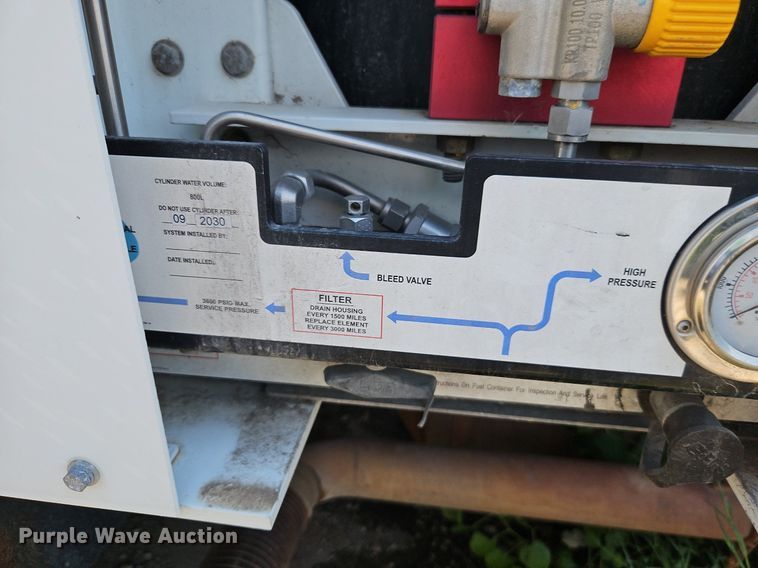 image for item OF9822 2011 International  7300 refuse truck