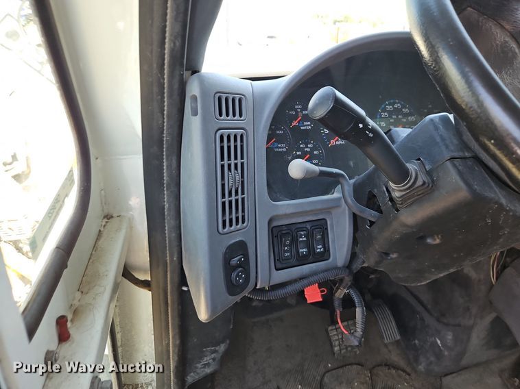 image for item OF9822 2011 International  7300 refuse truck