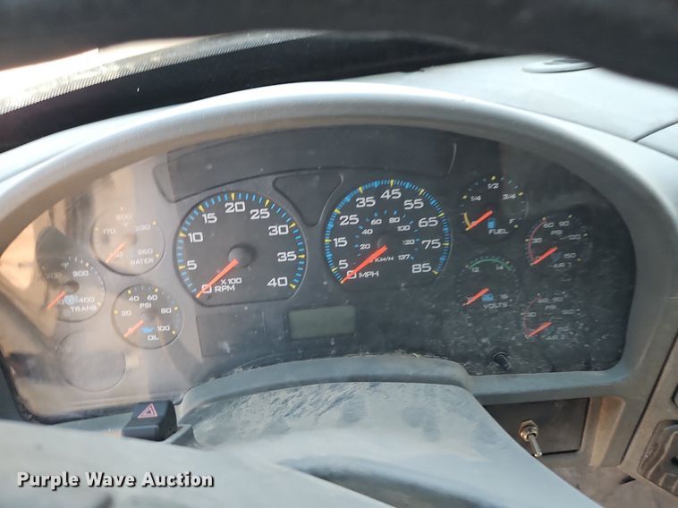 image for item OF9822 2011 International  7300 refuse truck