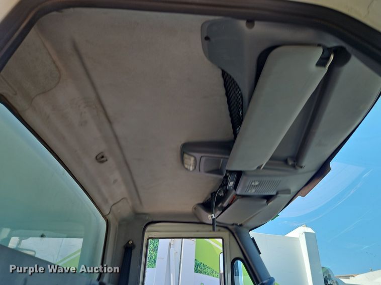 image for item OF9822 2011 International  7300 refuse truck