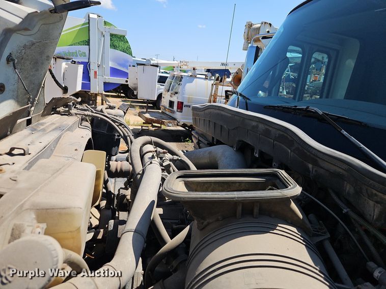 image for item OF9822 2011 International  7300 refuse truck