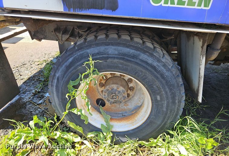 image for item OF9822 2011 International  7300 refuse truck