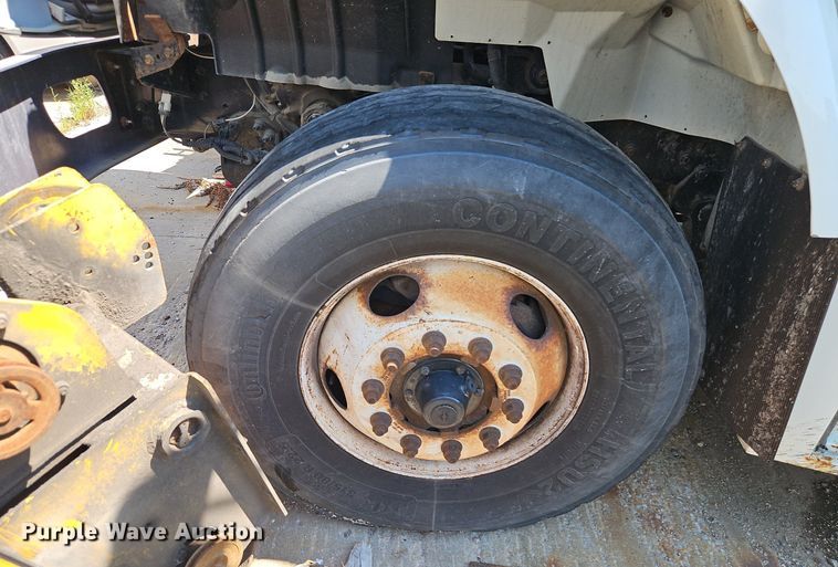 image for item OF9822 2011 International  7300 refuse truck