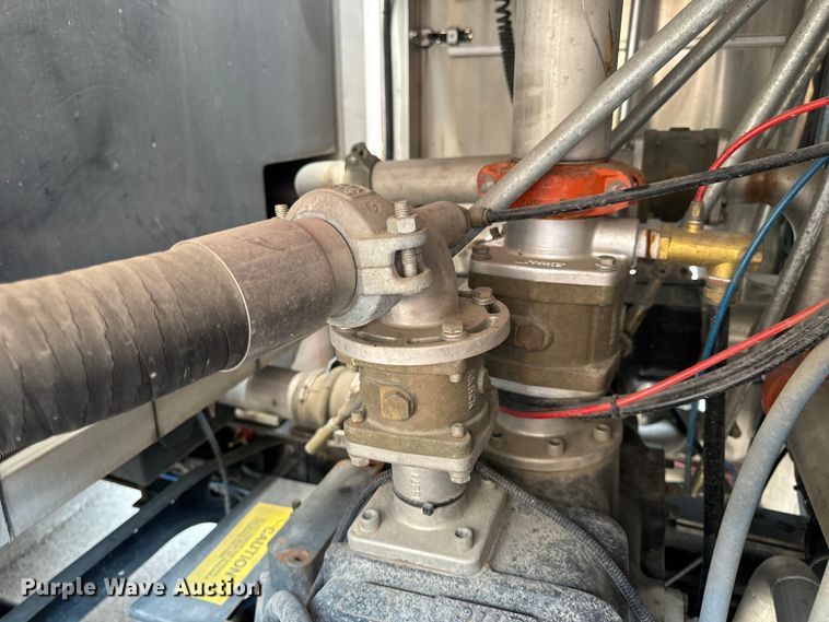 image for item OF9884 2010 International  4400 DuraStar pumper fire truck