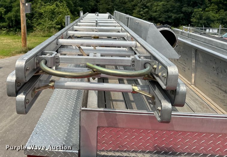 image for item OF9884 2010 International  4400 DuraStar pumper fire truck