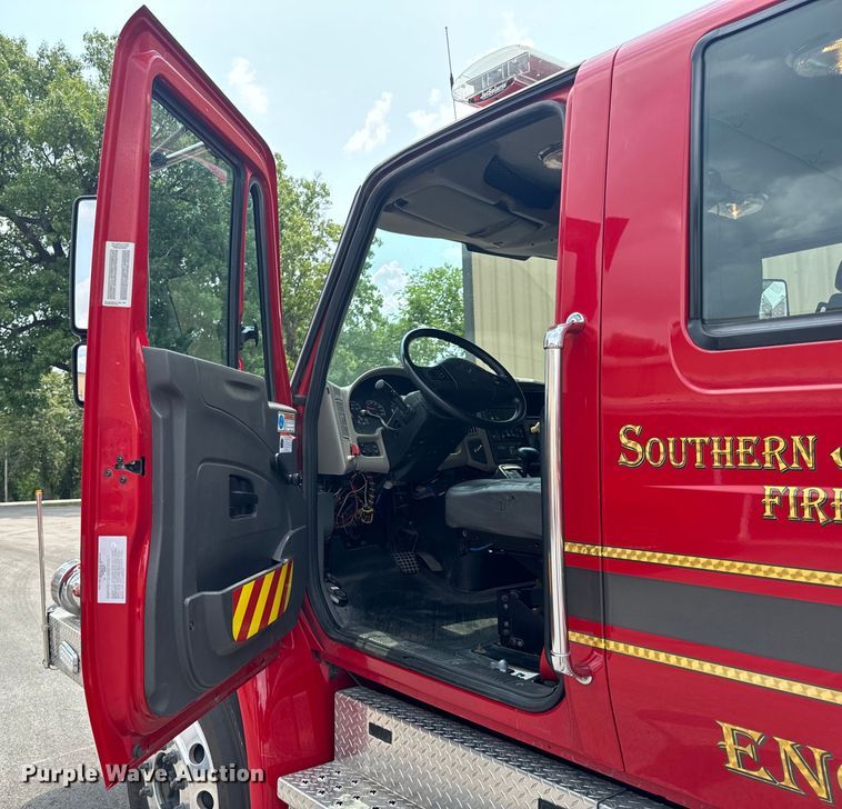 image for item OF9884 2010 International  4400 DuraStar pumper fire truck