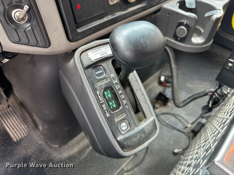 image for item OF9884 2010 International  4400 DuraStar pumper fire truck