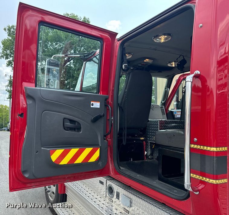 image for item OF9884 2010 International  4400 DuraStar pumper fire truck