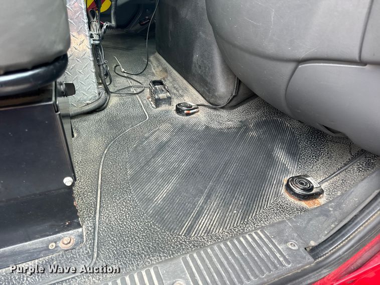 image for item OF9884 2010 International  4400 DuraStar pumper fire truck