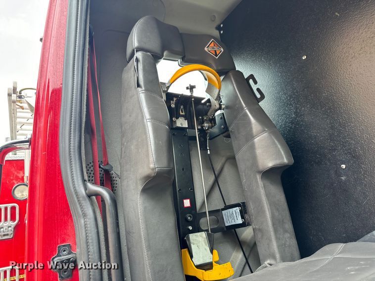 image for item OF9884 2010 International  4400 DuraStar pumper fire truck