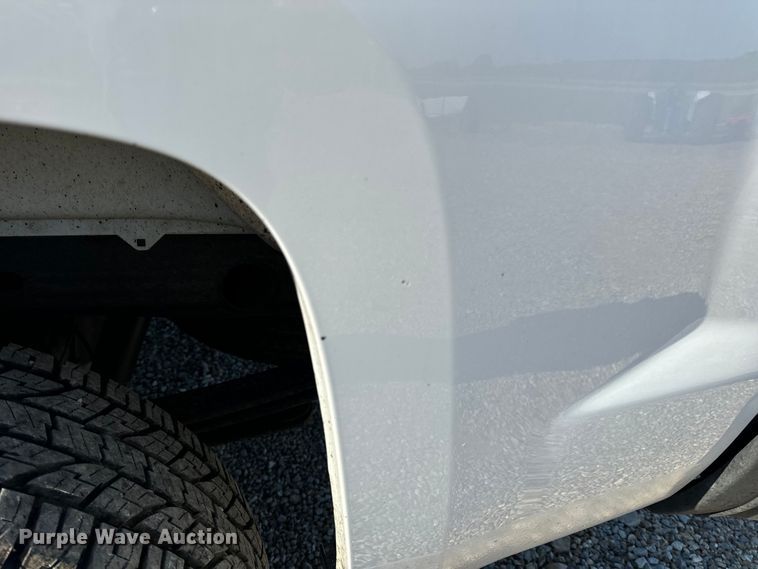 image for item OF9934 2017 Chevrolet  Silverado 1500 Crew Cab pickup truck