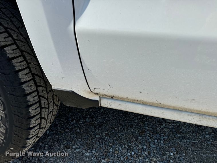 image for item OF9934 2017 Chevrolet  Silverado 1500 Crew Cab pickup truck