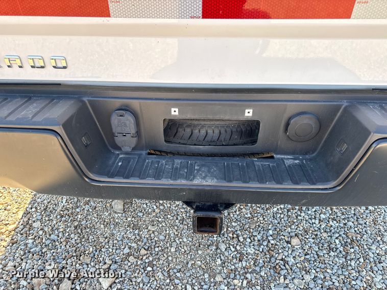 image for item OF9934 2017 Chevrolet  Silverado 1500 Crew Cab pickup truck