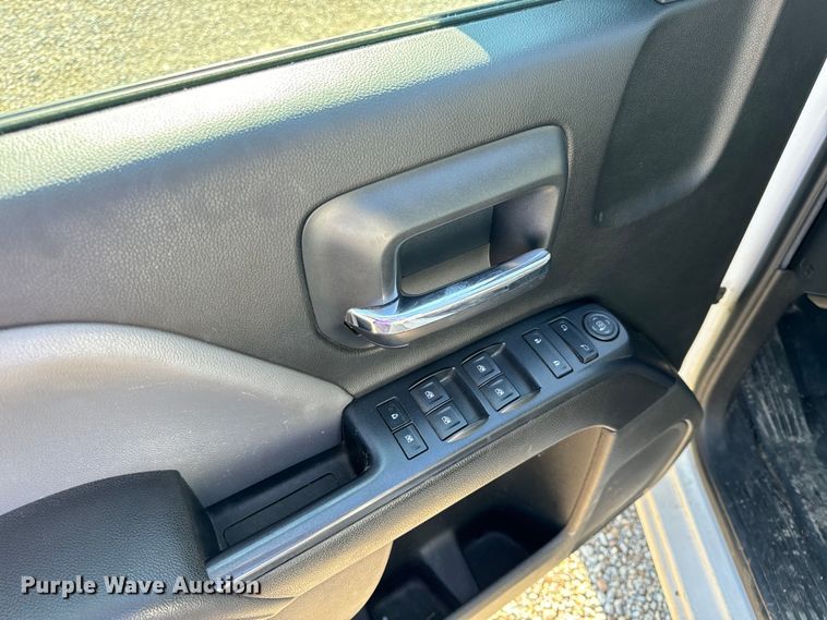 image for item OF9934 2017 Chevrolet  Silverado 1500 Crew Cab pickup truck