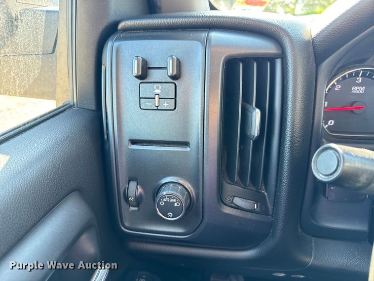 image for item OF9934 2017 Chevrolet  Silverado 1500 Crew Cab pickup truck