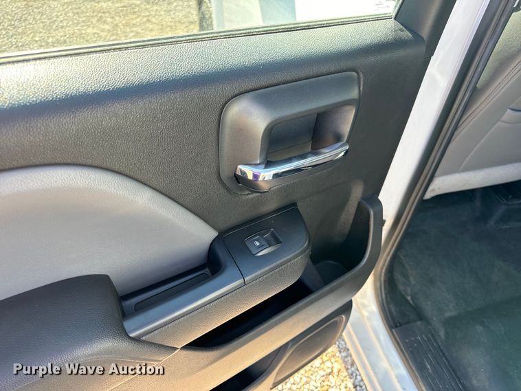 image for item OF9934 2017 Chevrolet  Silverado 1500 Crew Cab pickup truck