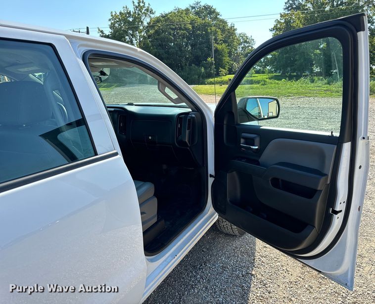 image for item OF9934 2017 Chevrolet  Silverado 1500 Crew Cab pickup truck