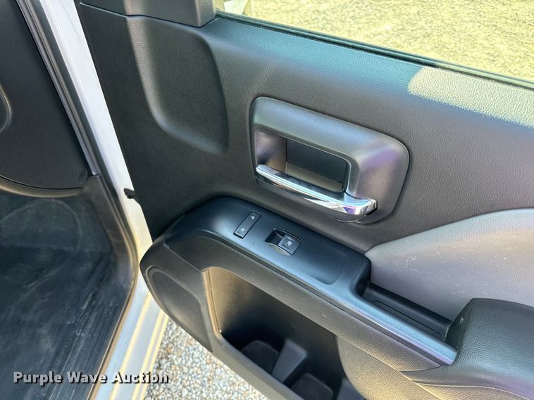 image for item OF9934 2017 Chevrolet  Silverado 1500 Crew Cab pickup truck