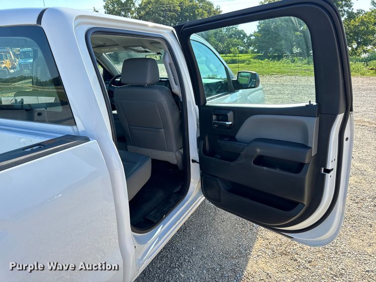 image for item OF9934 2017 Chevrolet  Silverado 1500 Crew Cab pickup truck