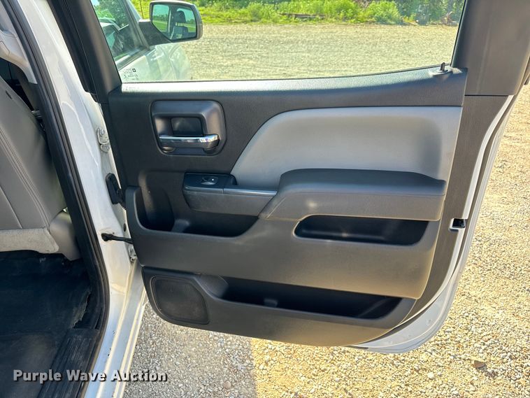 image for item OF9934 2017 Chevrolet  Silverado 1500 Crew Cab pickup truck