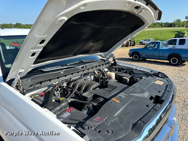 image for item OF9934 2017 Chevrolet  Silverado 1500 Crew Cab pickup truck