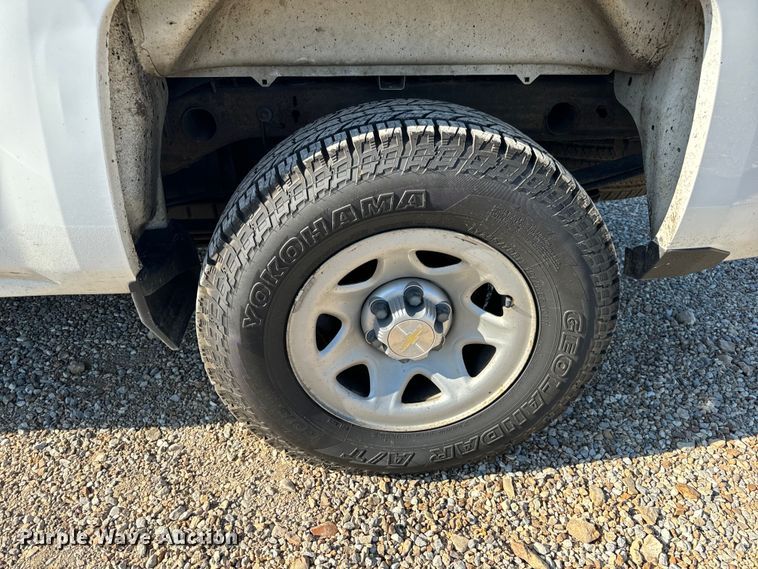 image for item OF9934 2017 Chevrolet  Silverado 1500 Crew Cab pickup truck