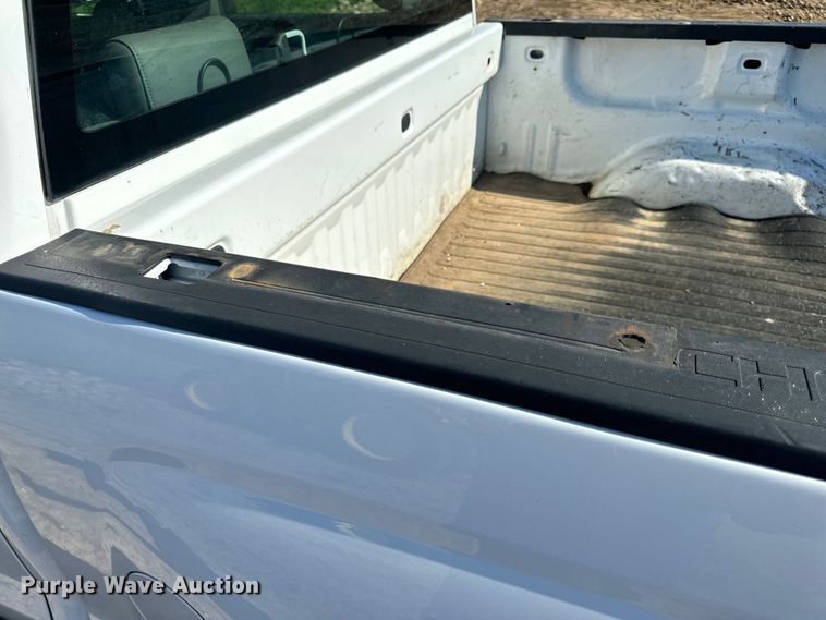 image for item OF9935 2015 Chevrolet  Silverado 1500 Crew Cab pickup truck