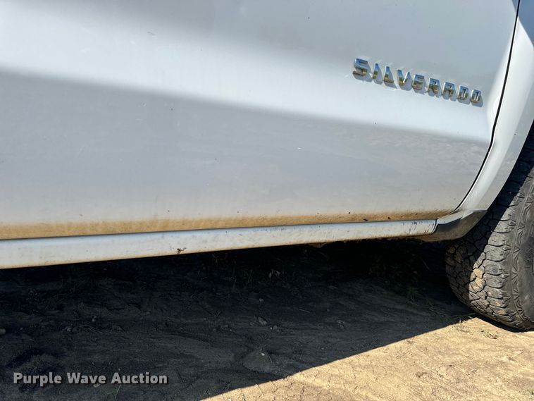 image for item OF9935 2015 Chevrolet  Silverado 1500 Crew Cab pickup truck