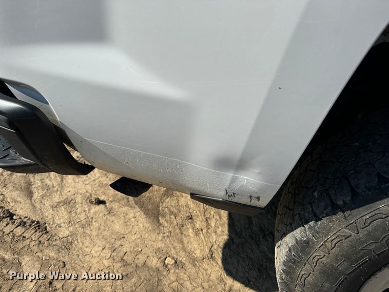 image for item OF9935 2015 Chevrolet  Silverado 1500 Crew Cab pickup truck