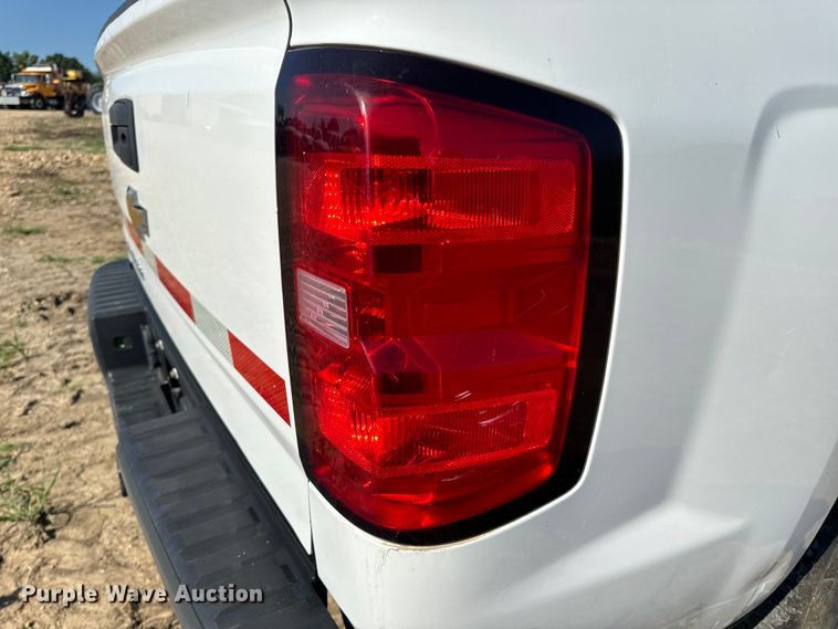 image for item OF9935 2015 Chevrolet  Silverado 1500 Crew Cab pickup truck