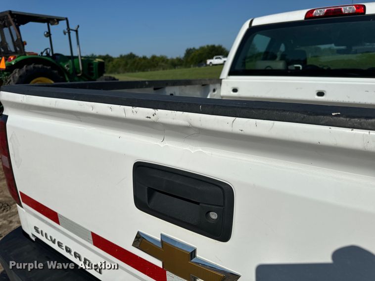image for item OF9935 2015 Chevrolet  Silverado 1500 Crew Cab pickup truck