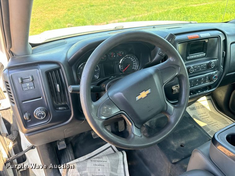 image for item OF9935 2015 Chevrolet  Silverado 1500 Crew Cab pickup truck