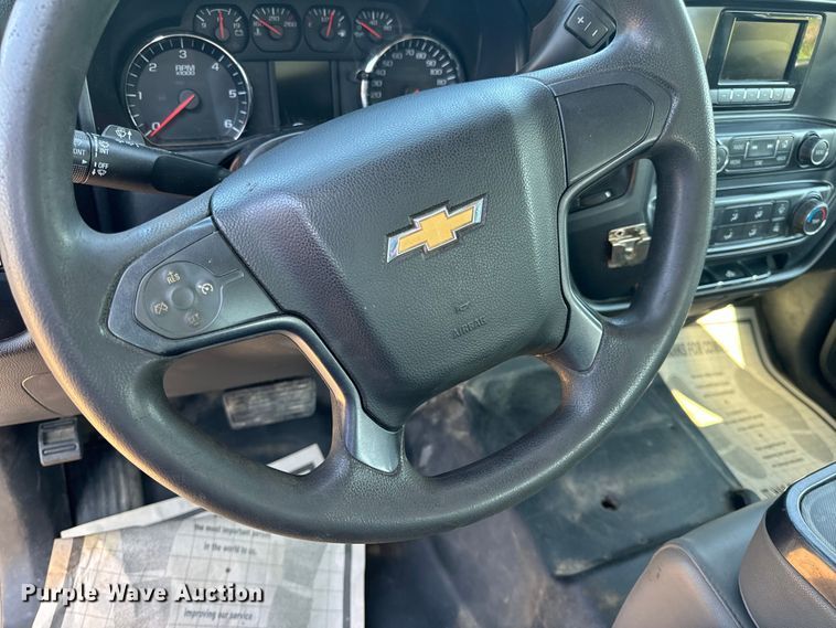 image for item OF9935 2015 Chevrolet  Silverado 1500 Crew Cab pickup truck