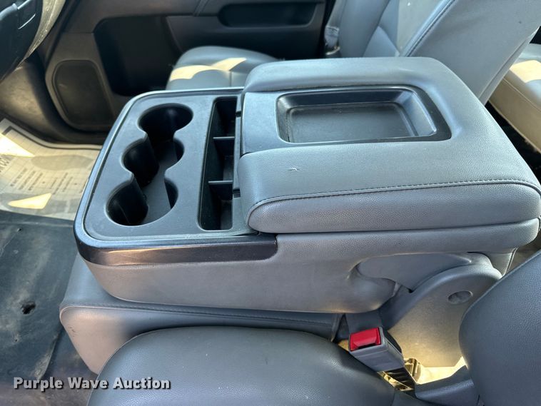 image for item OF9935 2015 Chevrolet  Silverado 1500 Crew Cab pickup truck