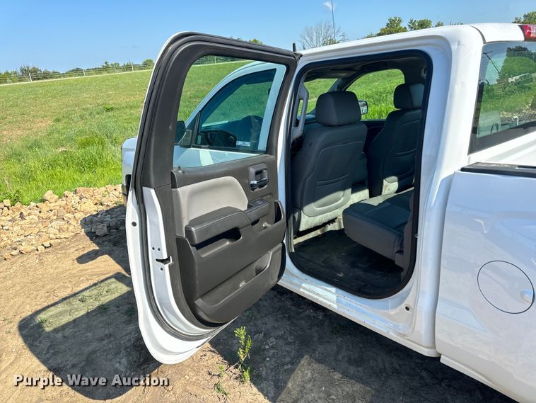 image for item OF9935 2015 Chevrolet  Silverado 1500 Crew Cab pickup truck