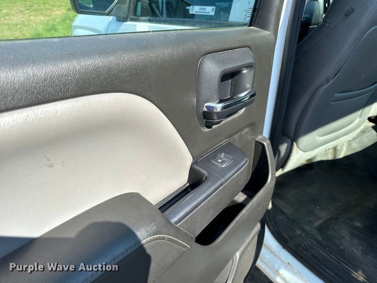 image for item OF9935 2015 Chevrolet  Silverado 1500 Crew Cab pickup truck