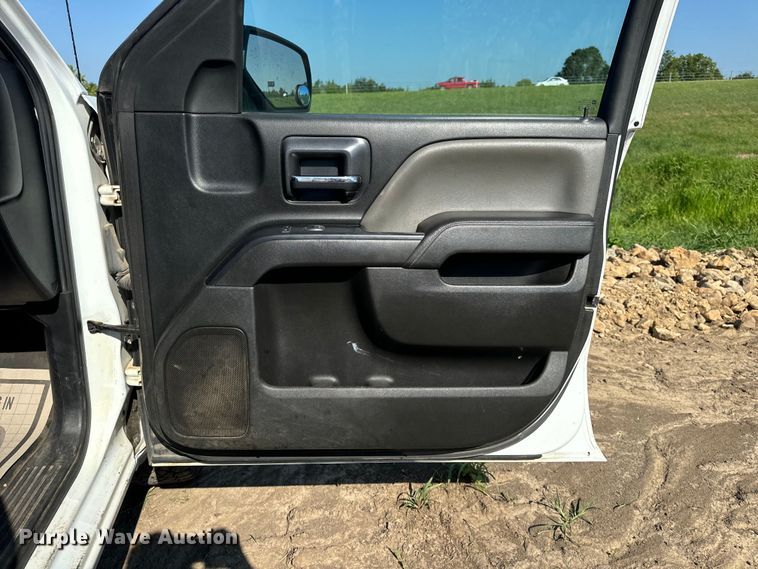 image for item OF9935 2015 Chevrolet  Silverado 1500 Crew Cab pickup truck