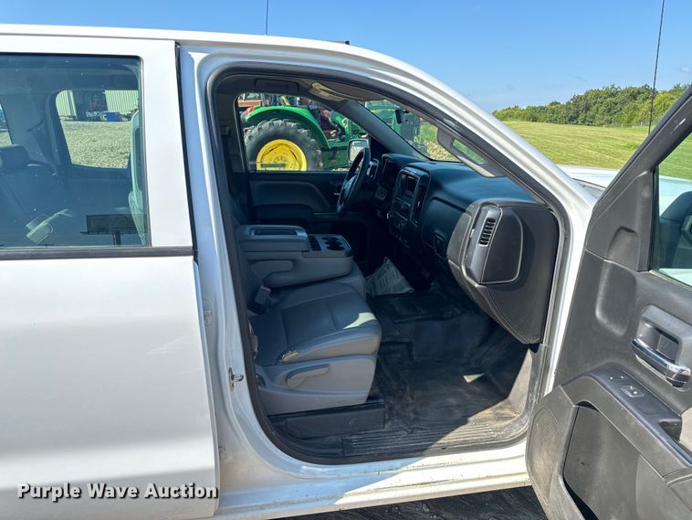 image for item OF9935 2015 Chevrolet  Silverado 1500 Crew Cab pickup truck