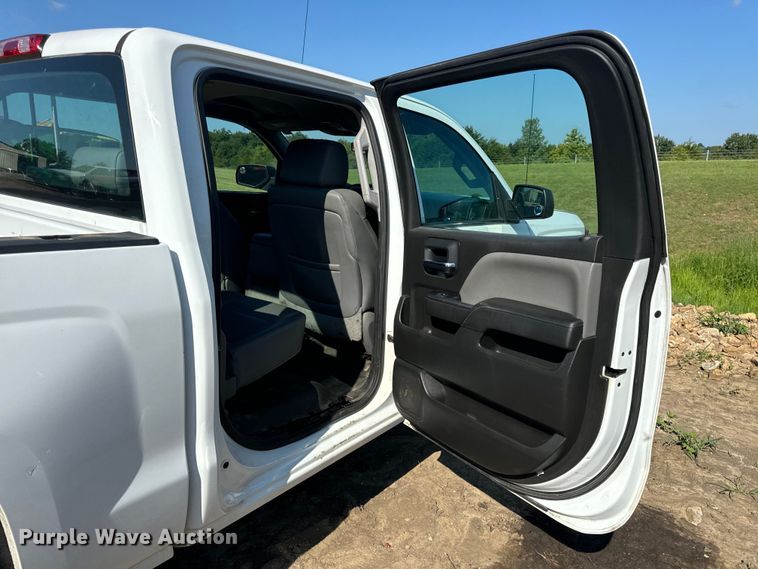 image for item OF9935 2015 Chevrolet  Silverado 1500 Crew Cab pickup truck