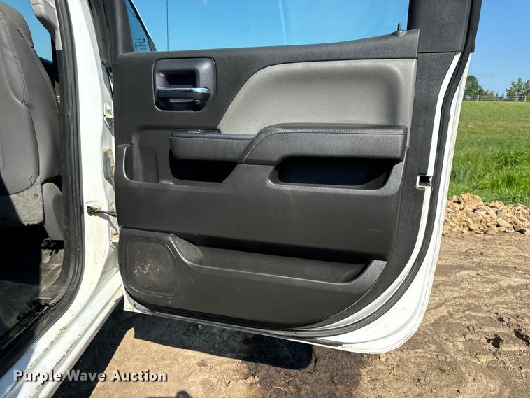 image for item OF9935 2015 Chevrolet  Silverado 1500 Crew Cab pickup truck