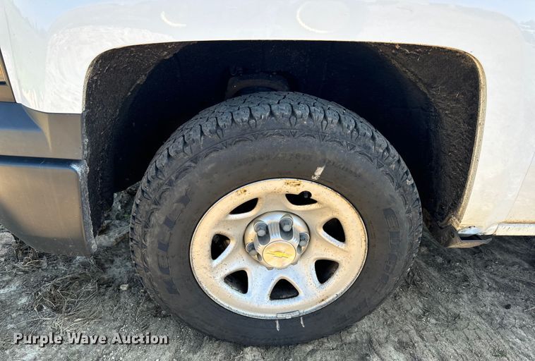 image for item OF9935 2015 Chevrolet  Silverado 1500 Crew Cab pickup truck