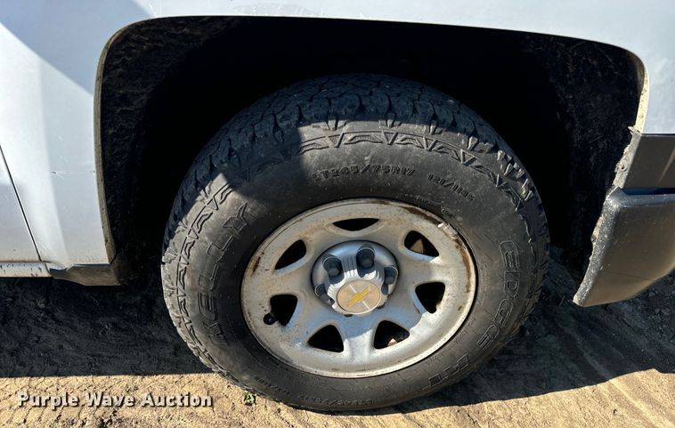 image for item OF9935 2015 Chevrolet  Silverado 1500 Crew Cab pickup truck